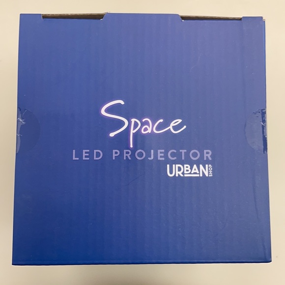 Urban Shop Space LED Projector - Picture 5 of 6